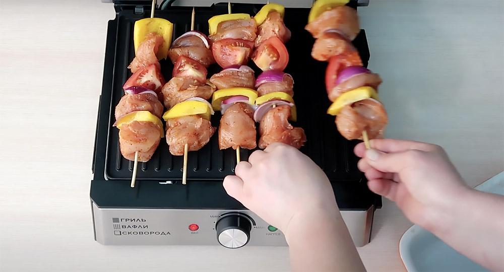 Куриный шашлык и гриль