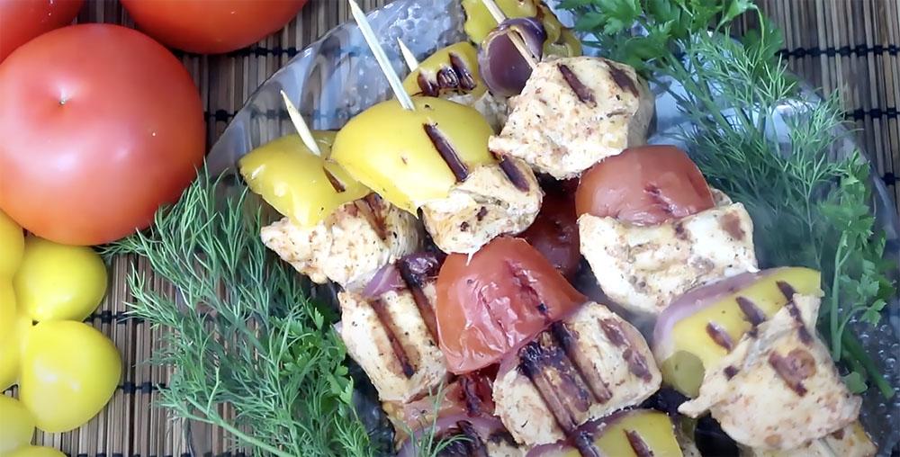 Куриный шашлык с гриля