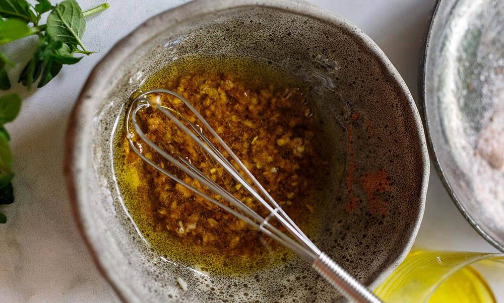 Масло с чесноком