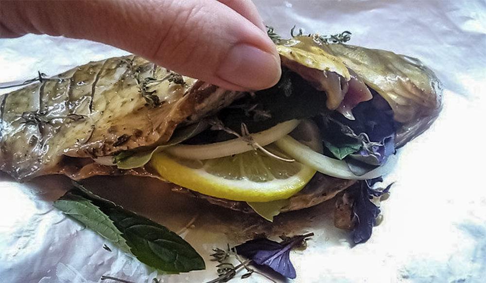 Фарширование карася лимоном и зеленью Карась с лимоном и травами
