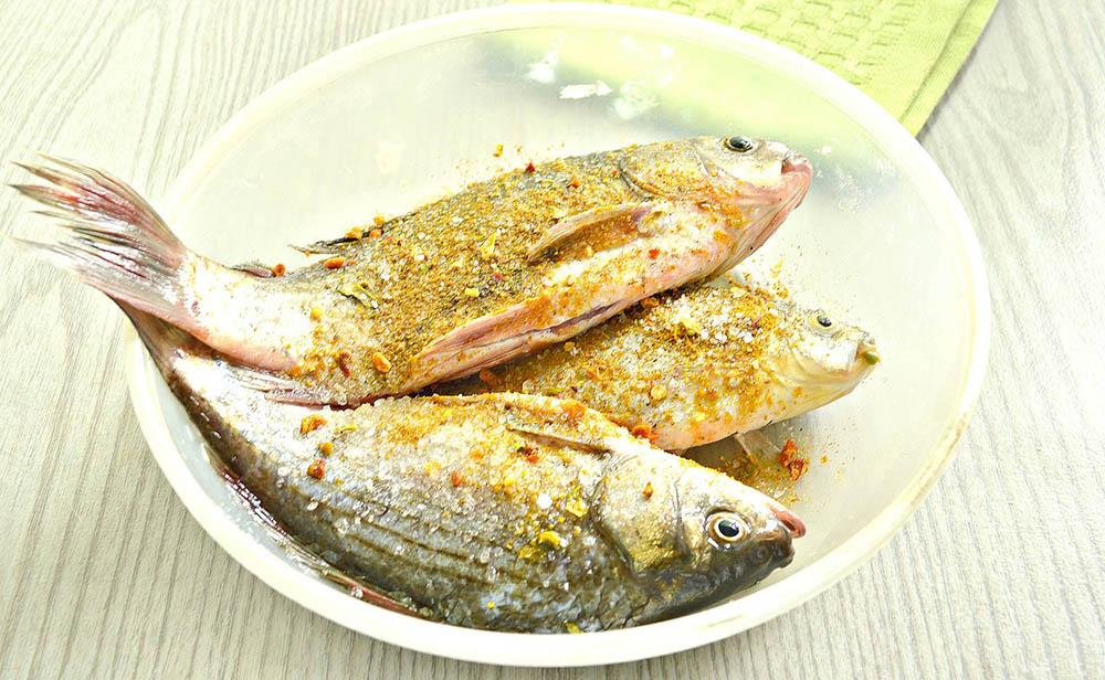 Сухое маринование карасей Караси со специями