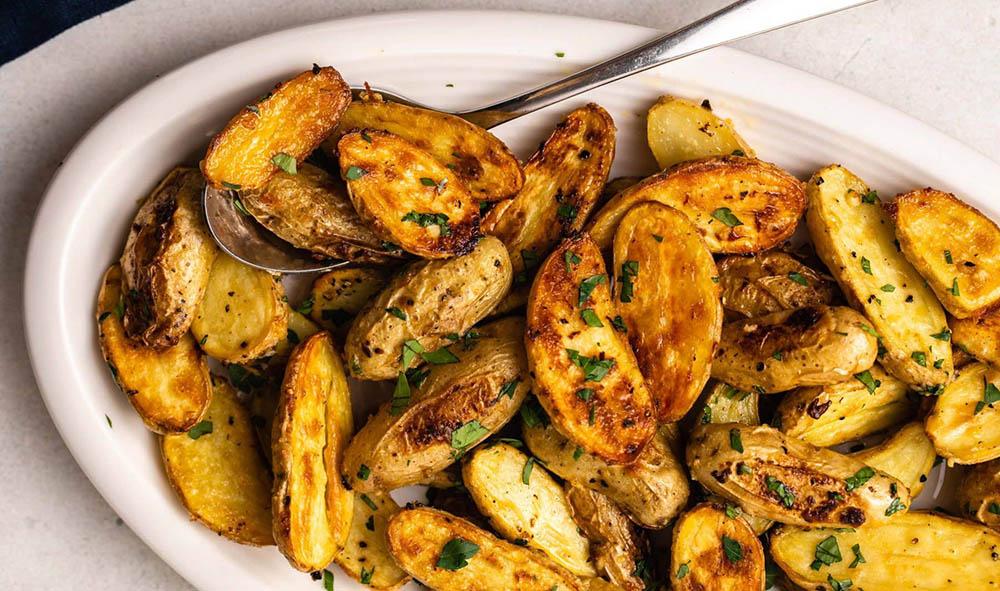 Картофель с горчицей, приготовленный на гриле Картофель с горчицей