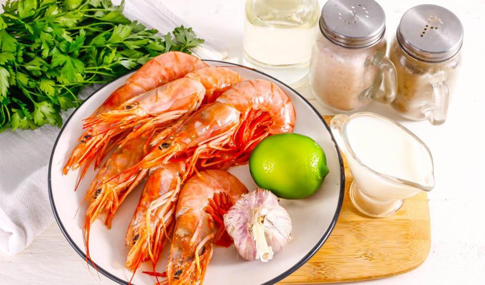 Лангустины, сливки, чеснок