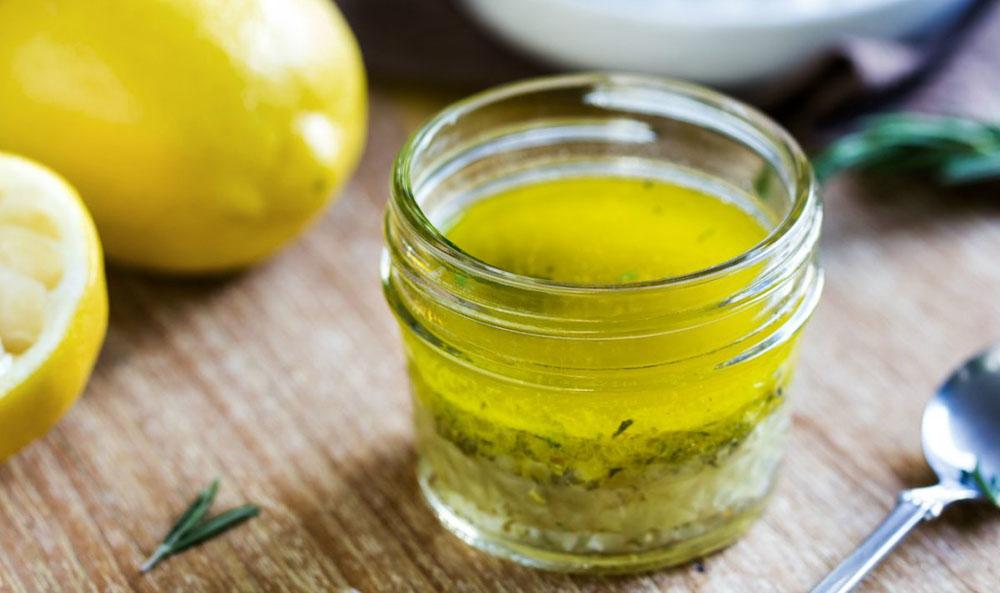 Приготовление маринада на основе масла и сока лимона Масло с цедрой