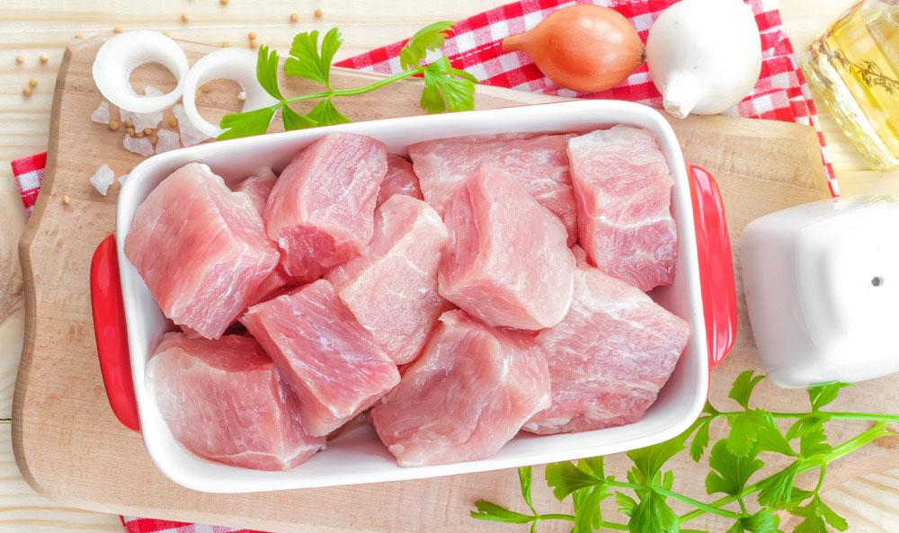 Нарезанное для шашлыка мясо Мясо для шашлыка