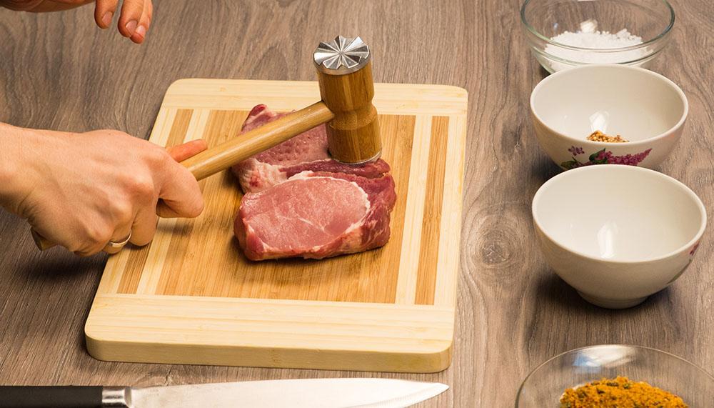 Мясо и молоток