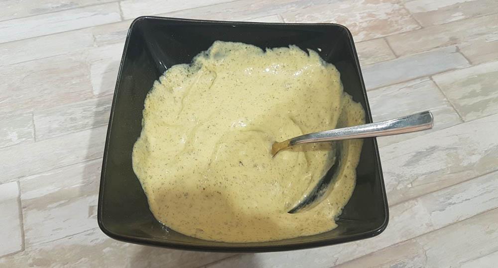 Сливочный соус для щуки Сливки с сыром и мукой