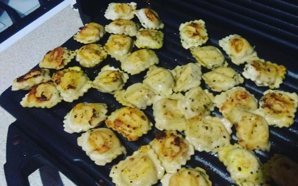 Пельмени с электрогриля