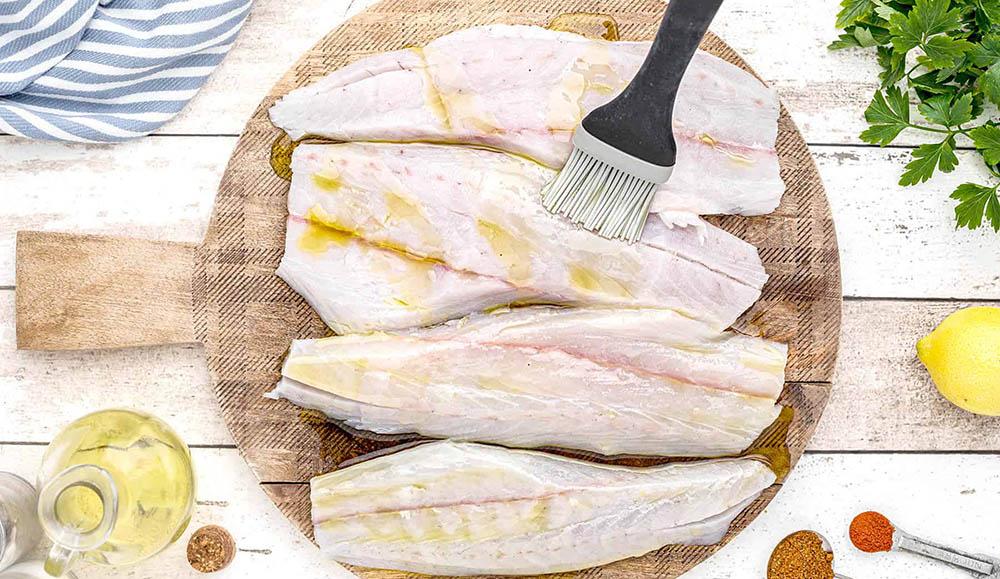 Натирание зубатки маслом и лимонным соком Зубатка и масло